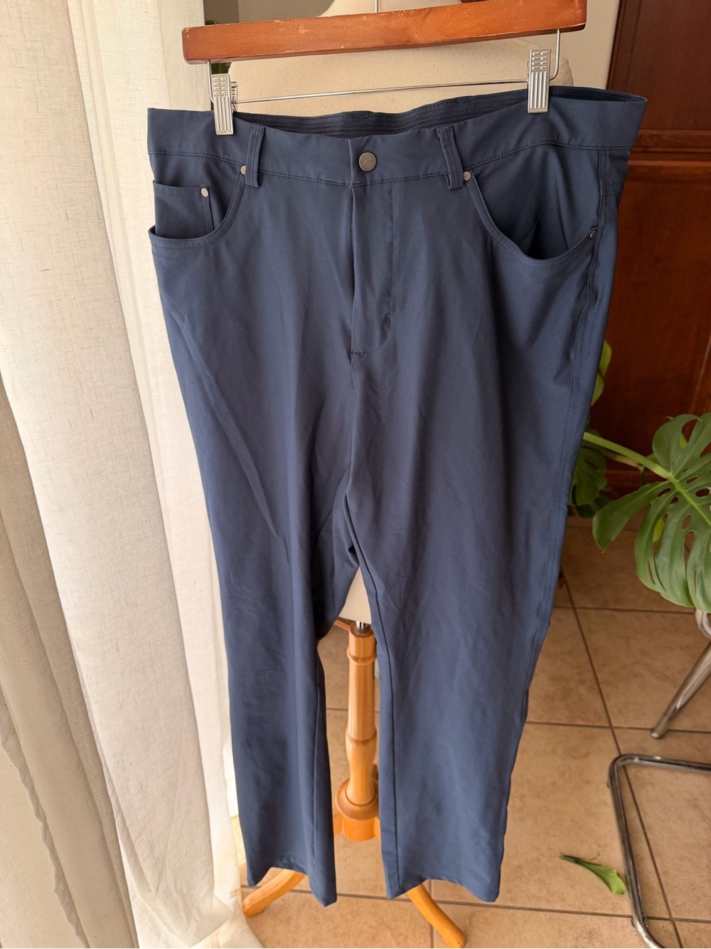 Greg Norman Shark Performance Golf Pants Navy Blue 36x32 Stretch